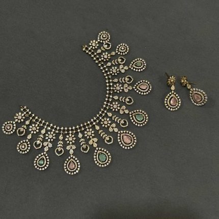 Rajsi Vilas Antique Necklace Set